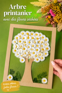 Arbre printanier décoré de fleurs séchées, un projet DIY charmant.