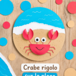 Un crabe rigolo se promenant sur la plage ensoleillée.