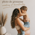 Séance photo de grossesse avec une mère rayonnante dans un décor naturel