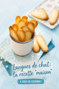 Langues de chat croustillantes et dorées sur une assiette blanche