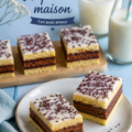Napolitain maison, un dessert moelleux et savoureux, prêt à être dégusté.
