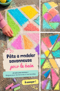 Une pâte à modeler savonneuse colorée dans un bain pour enfants