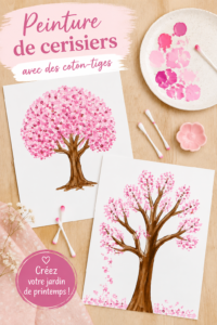 Enfants peignant des cerisiers en fleurs avec des cotons-tiges.