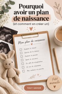 Femme enceinte en train de rédiger un plan de naissance apaisant son esprit.